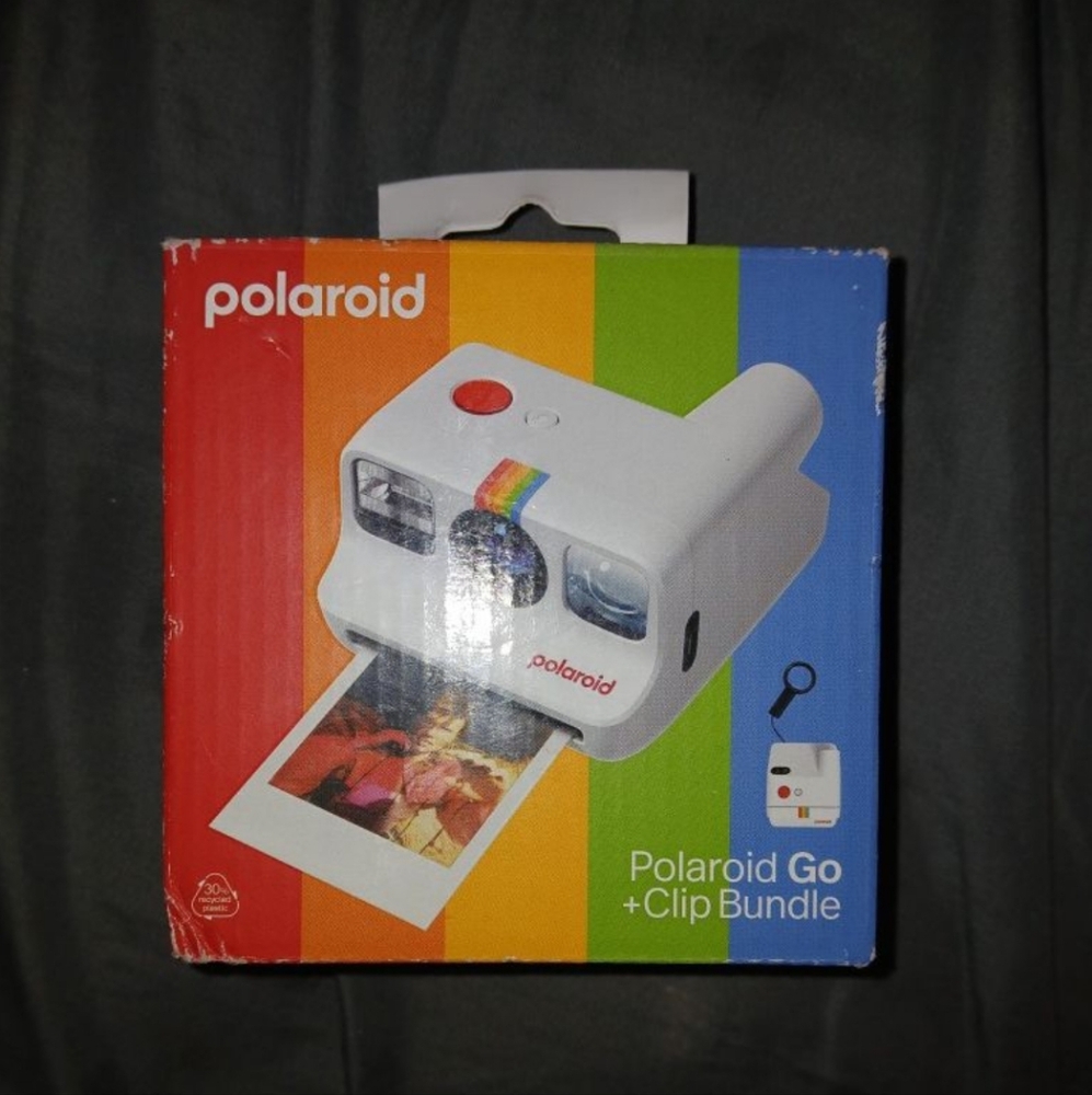 Polaroid GO Clip & Bundle Camera and instant printer
